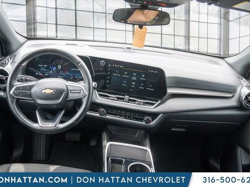 Used 2025 Chevrolet Equinox LT AWD/4WD image 4