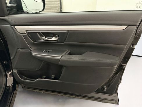 Used 2020 Honda CR-V LX image 32