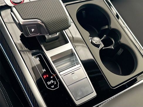 New 2026 Audi SQ7 Premium Plus image 17
