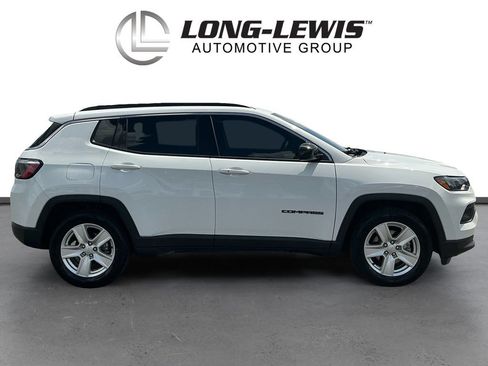 Used 2022 Jeep Compass Latitude FWD image 8