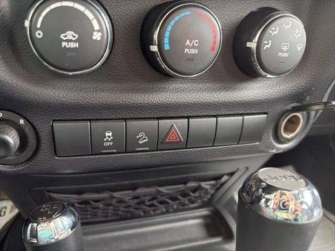 Used 2017 Jeep Wrangler Unlimited Sport w/ Quick Order Package 24S AWD/4WD image 22