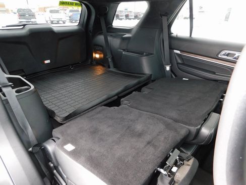 Used 2018 Ford Explorer Limited image 29