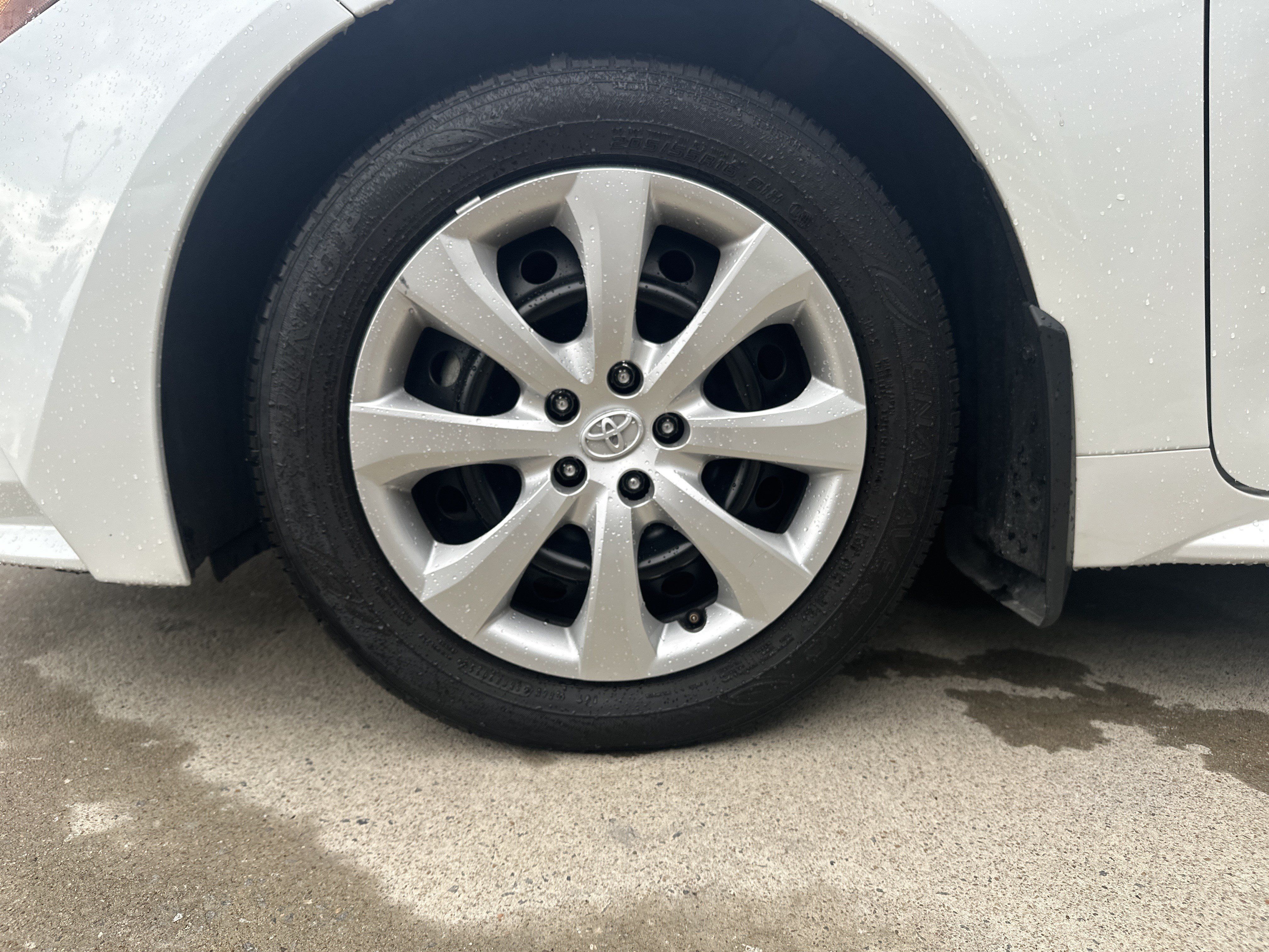 Used 2026 Toyota Corolla LE FWD image 33