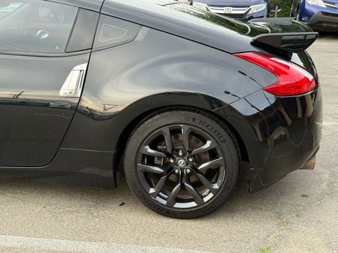 Used 2015 Nissan 370Z Touring image 10