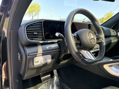 Used 2024 Mercedes-Benz GLS 450 4MATIC image 21