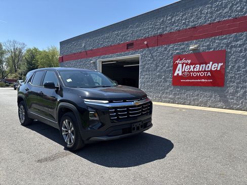Used 2025 Chevrolet Equinox LT AWD/4WD image 1
