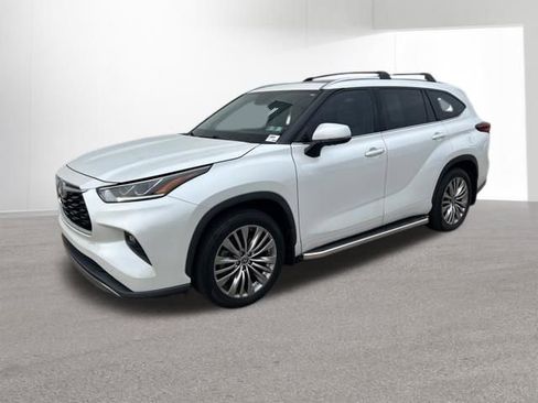 Used 2022 Toyota Highlander Platinum AWD/4WD image 14