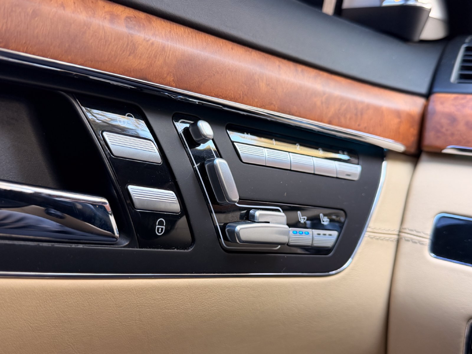 Used 2013 Mercedes-Benz S 63 AMG image 22
