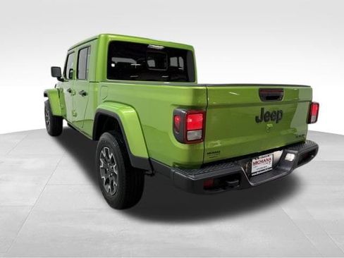 New 2026 Jeep Gladiator Sahara image 9