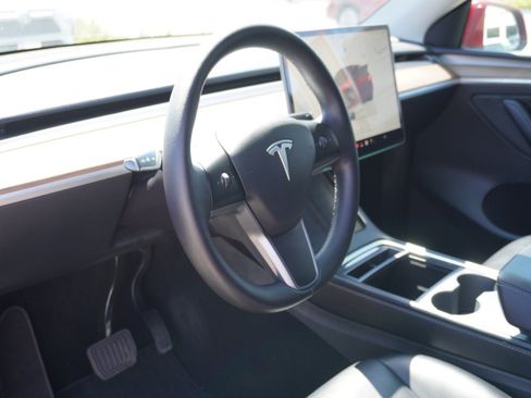 Used 2023 Tesla Model Y Long Range AWD/4WD image 20