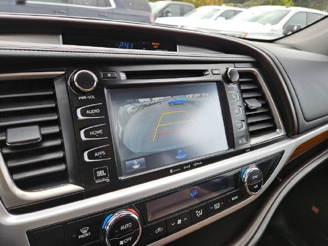 Used 2019 Toyota Highlander Limited Platinum AWD/4WD image 39