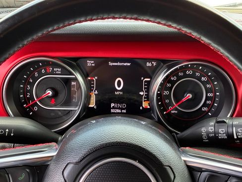 Used 2022 Jeep Wrangler Unlimited Rubicon AWD/4WD image 33