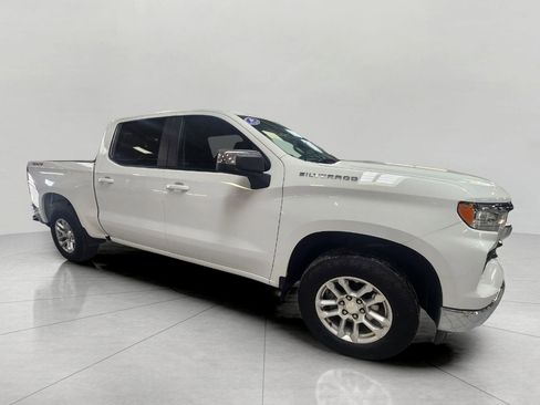 Used 2024 Chevrolet Silverado 1500 LT image 3