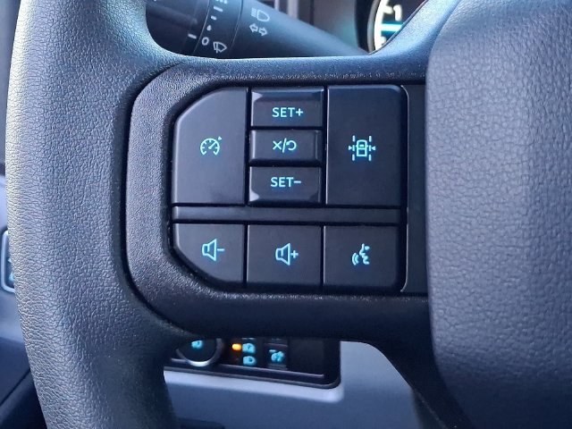 New 2026 Ford F550 4x4 Crew Cab image 13
