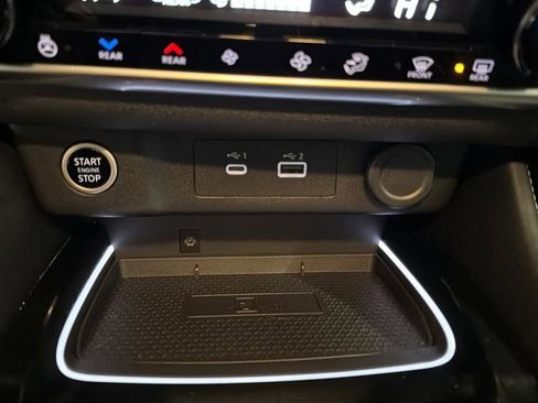 Used 2022 Nissan Rogue Platinum w/ Head-Up Display Package image 27