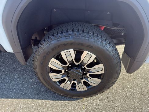 New 2026 GMC Sierra 2500 Denali w/ Technology Package AWD/4WD image 22