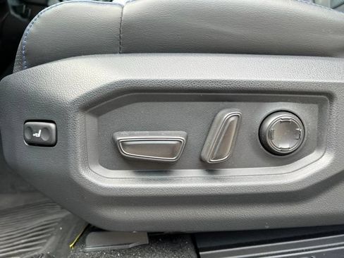 Used 2024 Toyota Tundra Platinum AWD/4WD image 25