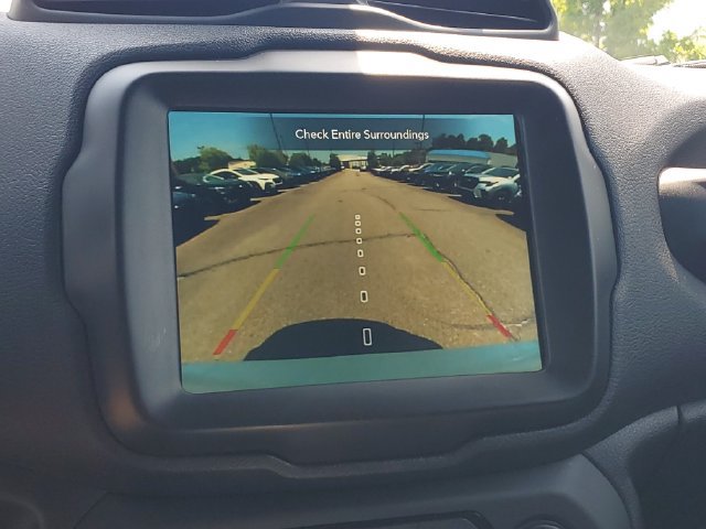 Certified 2022 Jeep Renegade Altitude AWD/4WD image 30