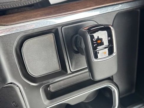 Used 2022 Chevrolet Silverado 1500 High Country w/ High Country Premium Package image 22