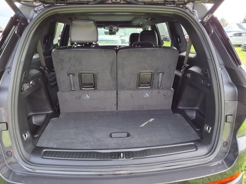 New 2025 Jeep Grand Cherokee L Limited w/ Luxury Tech Group II image 25