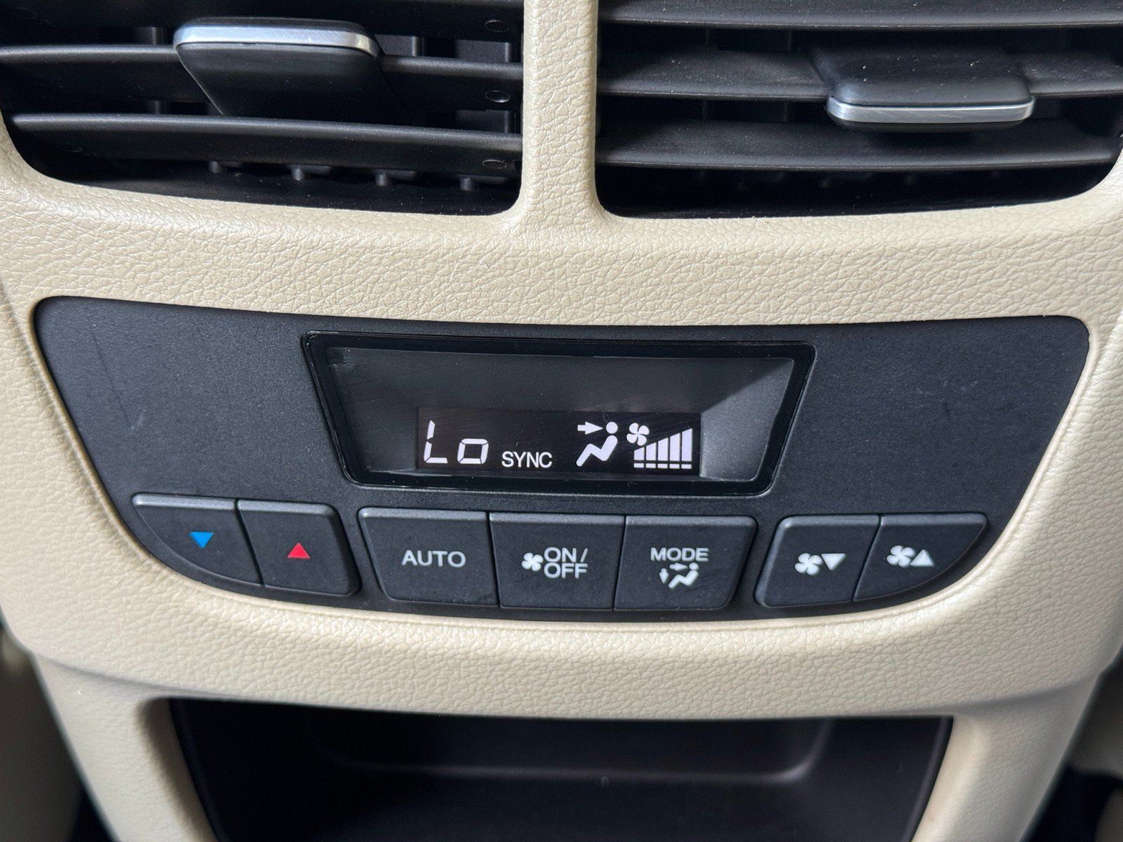 Used 2014 Acura MDX w/ Technology Package AWD/4WD image 33