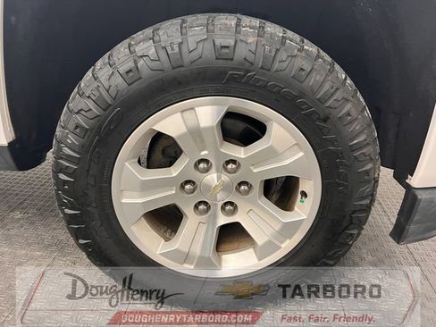 Used 2018 Chevrolet Silverado 1500 LT w/ All Star Edition AWD/4WD image 19