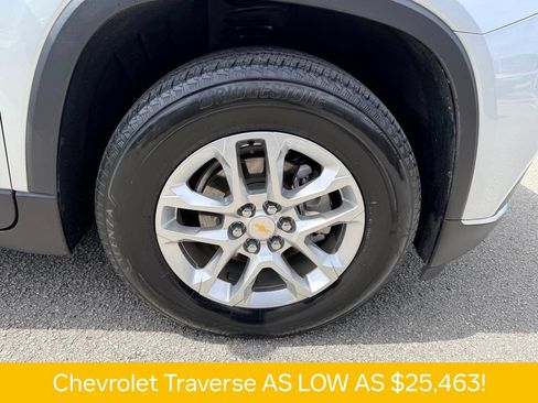 Used 2020 Chevrolet Traverse LT FWD image 31
