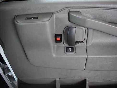 Used 2024 Chevrolet Express 3500 LS RWD image 18