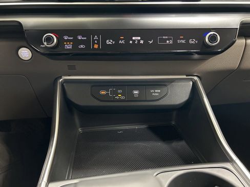 New 2026 Kia Carnival image 23