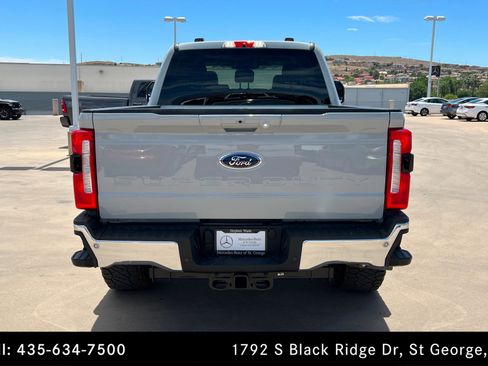 Used 2026 Ford F250 Lariat AWD/4WD image 4
