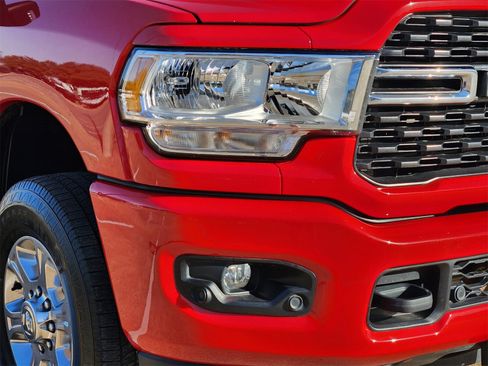 Used 2024 RAM 2500 Big Horn w/ Sport Appearance Package image 8