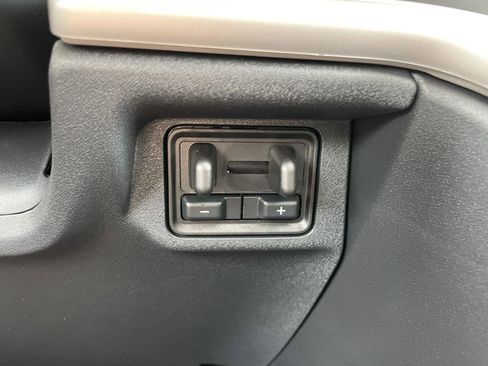 New 2026 Ford Expedition Active image 27