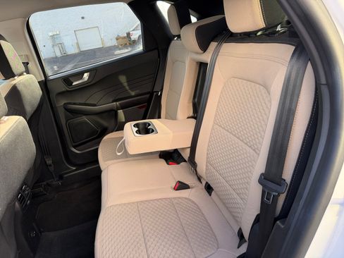 Used 2021 Ford Escape SE w/ SE Sport Appearance Package FWD image 16