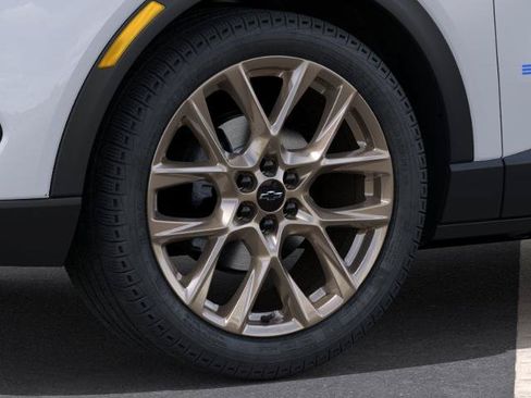 New 2026 Chevrolet Equinox EV LT w/ LPO, Tech Bronze Package AWD/4WD image 9