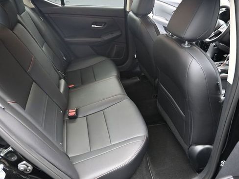 Used 2025 Nissan Sentra SR w/ SR Premium Package image 32