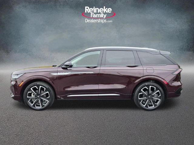 Used 2024 Lincoln Nautilus Reserve AWD/4WD image 9