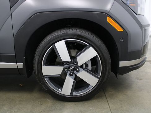 Used 2024 Hyundai Santa Fe Limited image 5