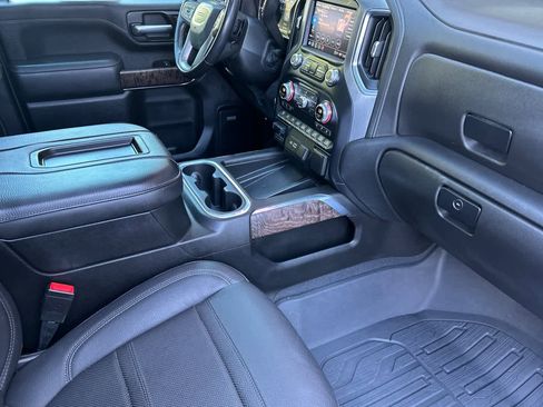 Used 2021 GMC Sierra 2500 Denali w/ Denali Ultimate Package image 16