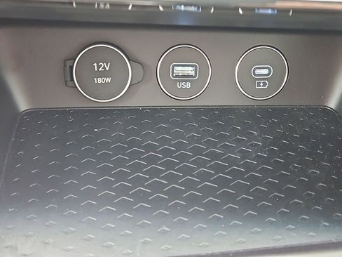 Certified 2026 Genesis G70 2.5T RWD image 28