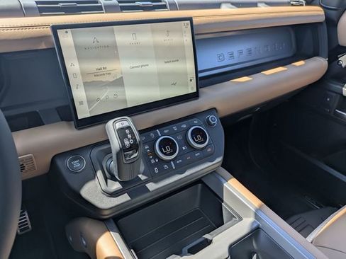 New 2025 Land Rover Defender 110 V8 image 11