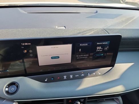 New 2026 Nissan Leaf SV+ w/ Floor Mat Package (SV+) FWD image 26