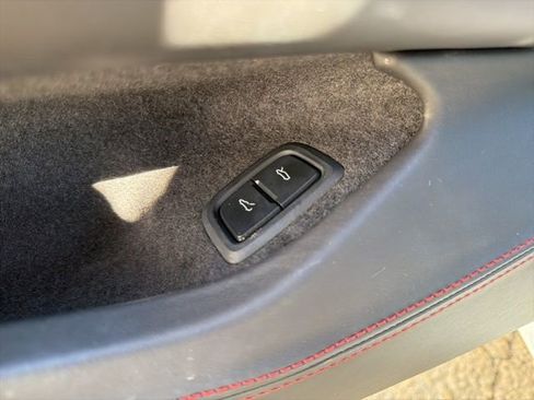 Used 2020 Chevrolet Corvette Stingray Premium Conv w/ 3LT Preferred Equipment Group image 32