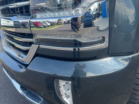 Certified 2018 Chevrolet Silverado 1500 High Country image 13