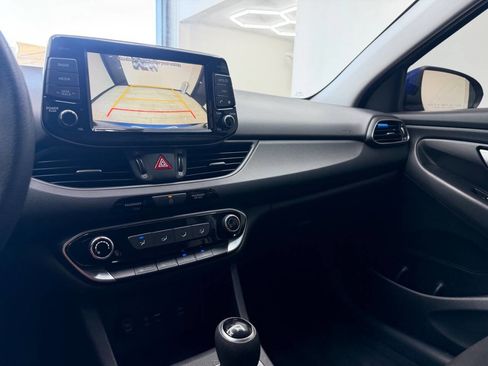 Used 2019 Hyundai Elantra GT image 23