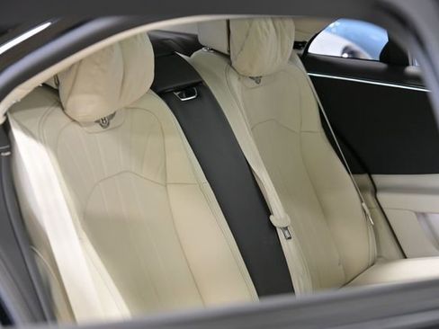 Used 2024 Bentley Flying Spur V8 AWD/4WD image 39