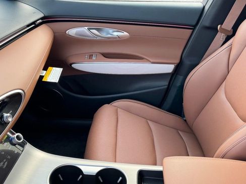 New 2026 Genesis GV70 2.5T Advanced image 9