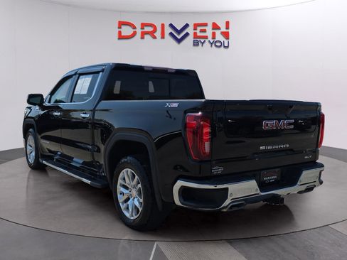 Used 2021 GMC Sierra 1500 SLT w/ SLT Premium Plus Package AWD/4WD image 3