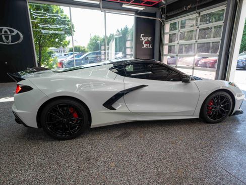 Used 2023 Chevrolet Corvette Stingray Coupe w/ 1LT RWD image 4