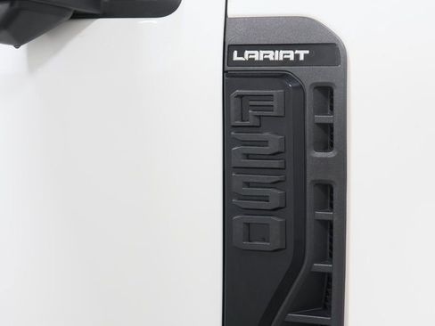 Used 2024 Ford F250 Lariat w/ Lariat Ultimate Package image 31
