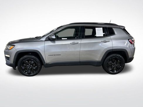 Used 2018 Jeep Compass Latitude AWD/4WD image 2